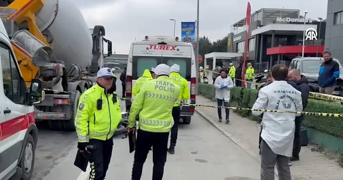 D-100'de motosikletli genç ölü bulundu