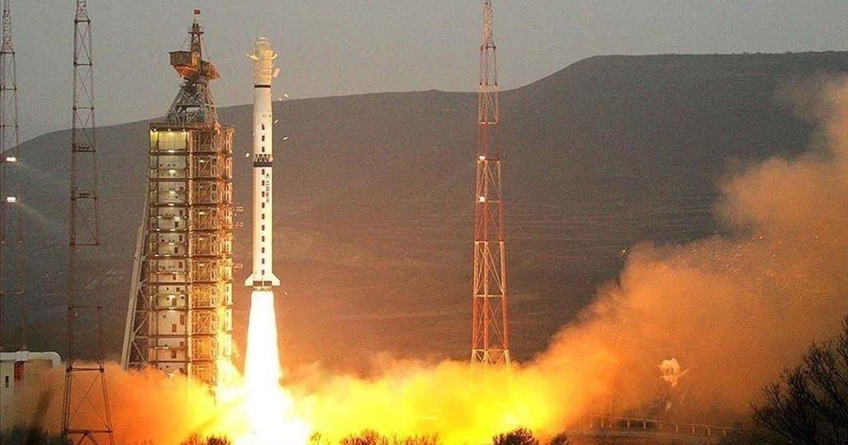 Çin'in yeni roketi Licien-2 ilk fırlatışını yaptı