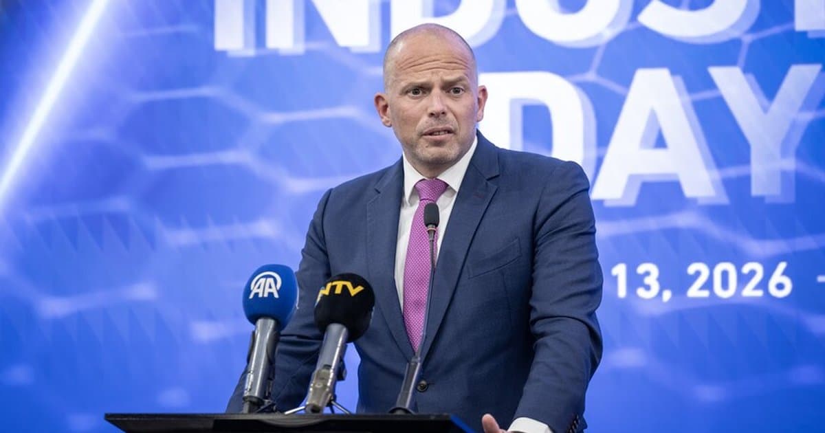 Belçika Savunma Bakanı Francken'den Türk savunma sanayisine övgü