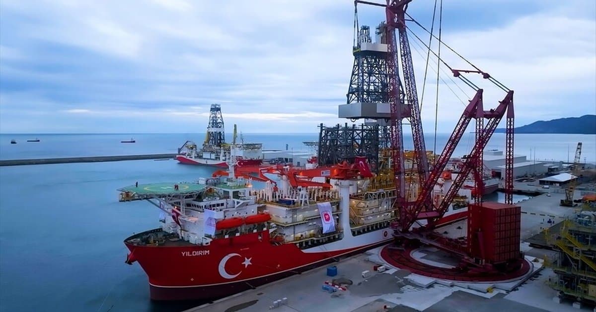 Yıldırım Derin Deniz Sondaj Gemisi Filyos'tan ayrıldı