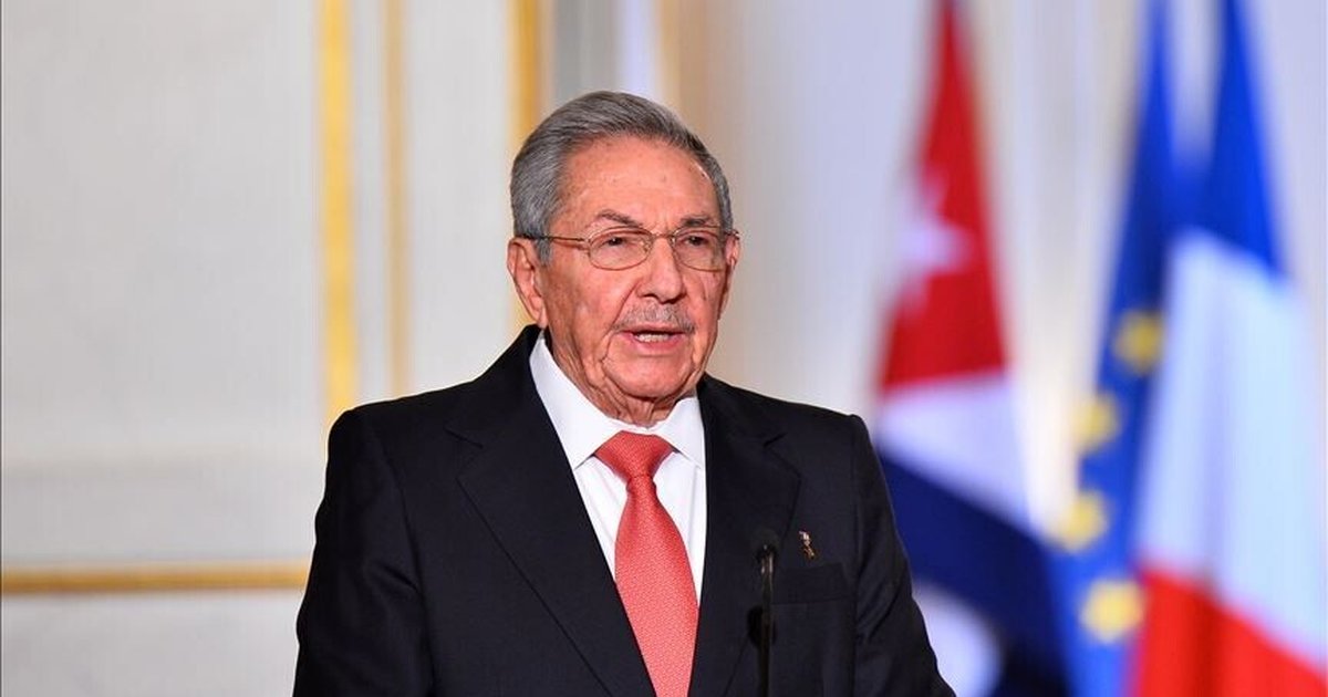 Castro: Devrimi Savunmaya Devam Edeceğim