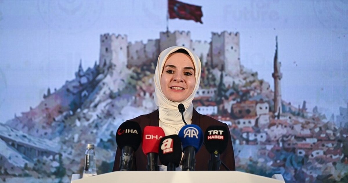 Bakan Göktaş: Genç kadınları ortak gelecek etrafında buluşturacağız