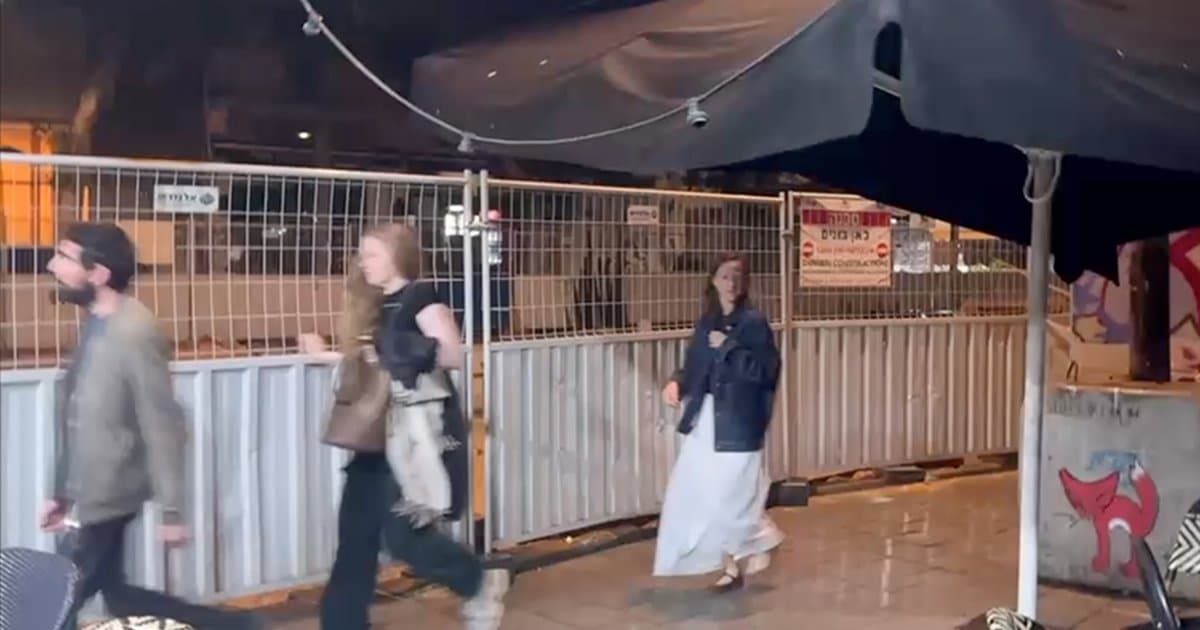 Tel Aviv'de Hizbullah Roketleri Nedeniyle Panik