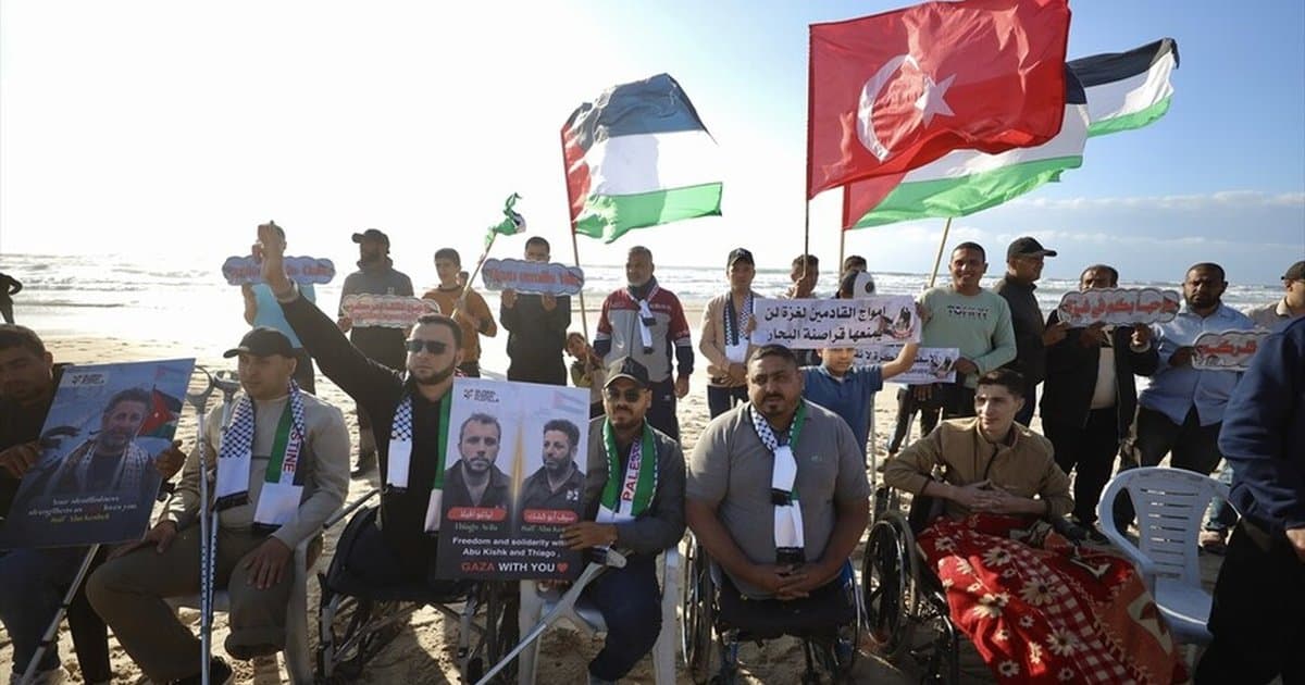 Gazze'de Küresel Sumud Filosu ile Dayanışma Gösterisi