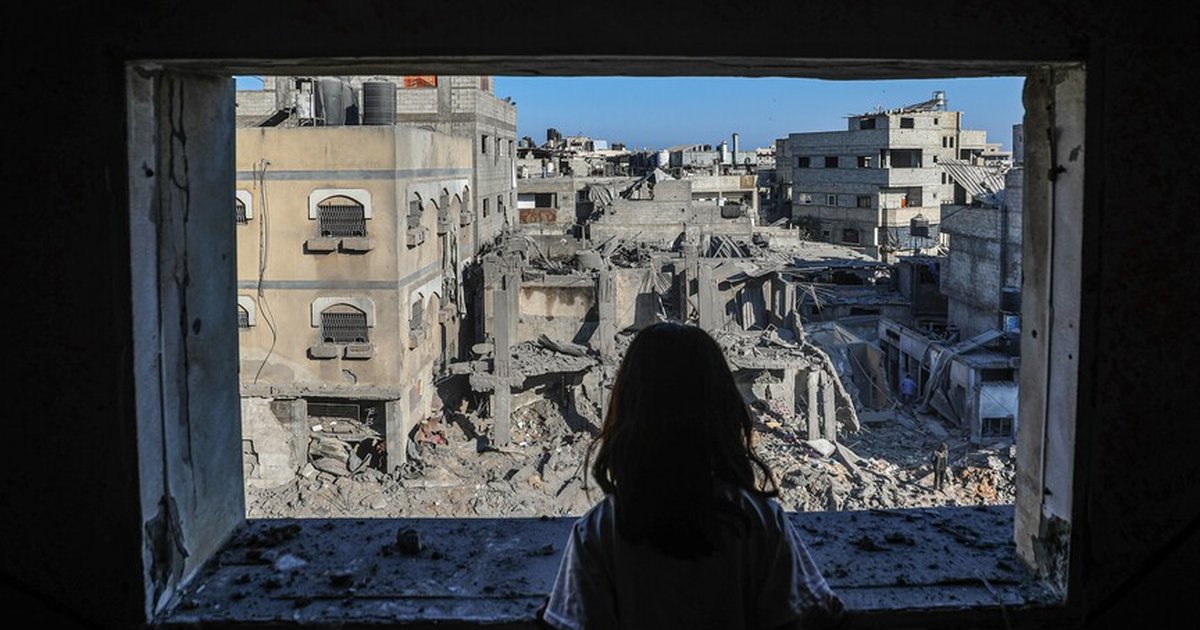 İsrail Gazze'de sivillerin toplandığı alana İHA saldırısı düzenledi