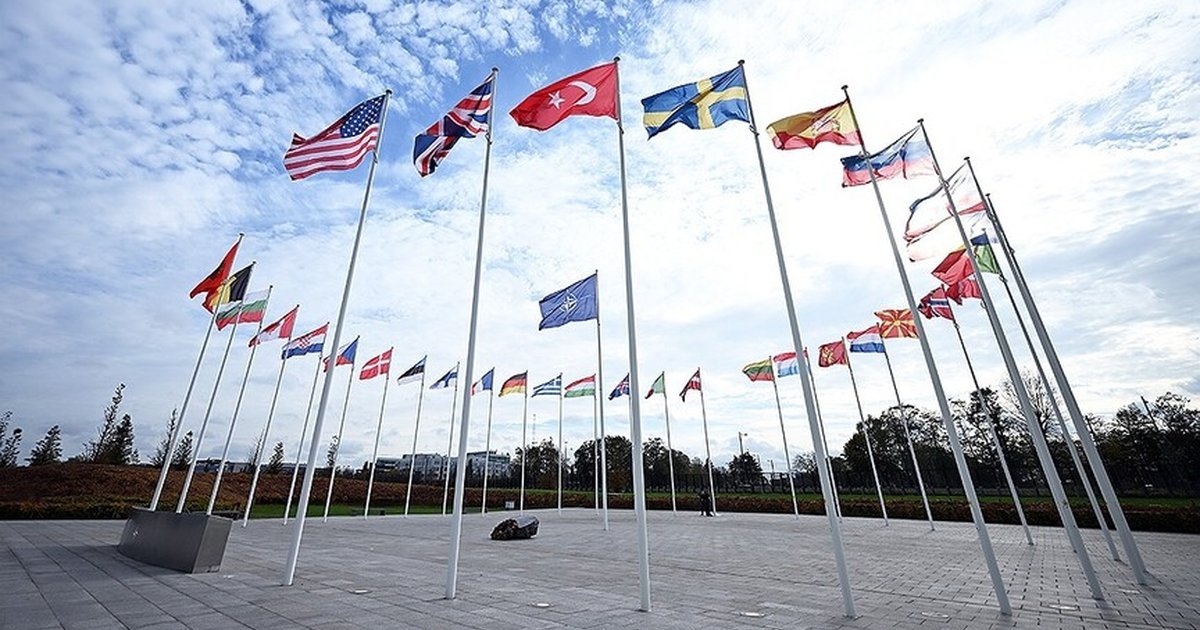 NATO Zirvesi öncesi istihbarat paneli düzenlendi