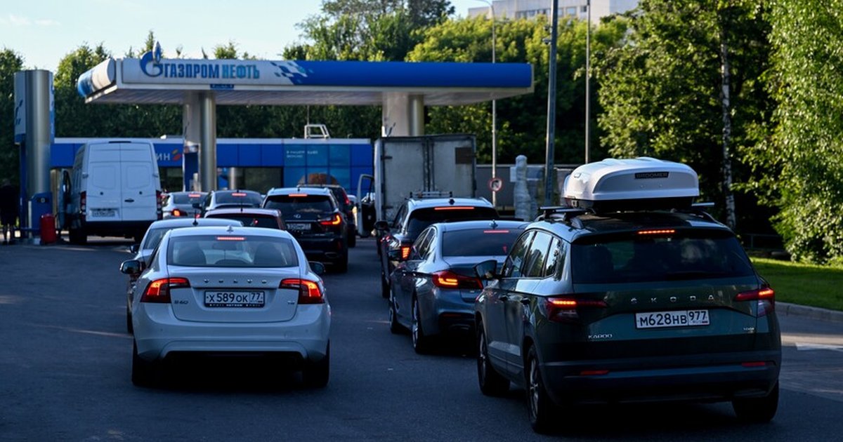 Rusya'da akaryakıt kısıtlaması 16 bölgeye çıktı