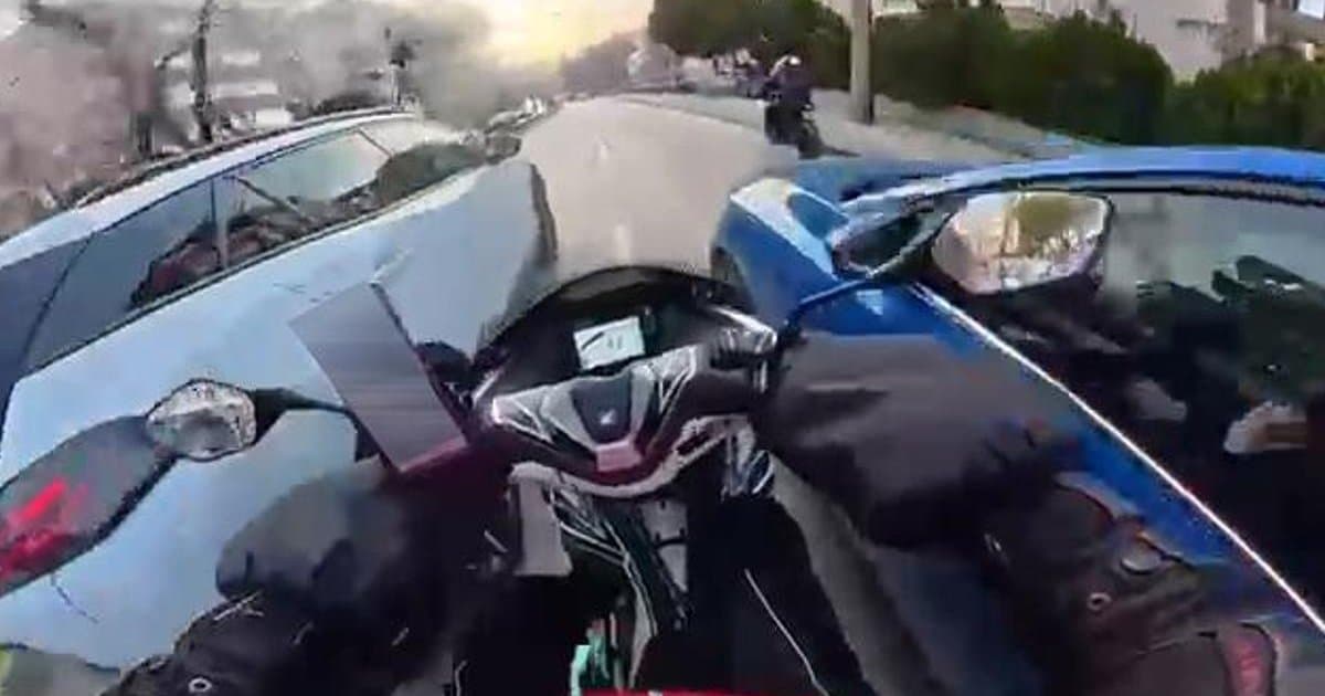 Bursa'da Kurye Motosiklet Kazası: Kask Kamerasına Yansıyan Anlar