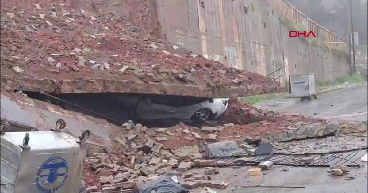 İstanbul'da okulun geç açılması faciayı önledi