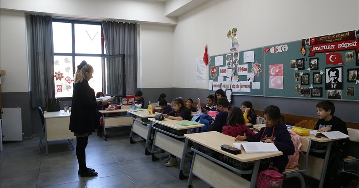 Okullarda Nisan Boyunca Maarifin Kalbinde Çocuk Etkinlikleri
