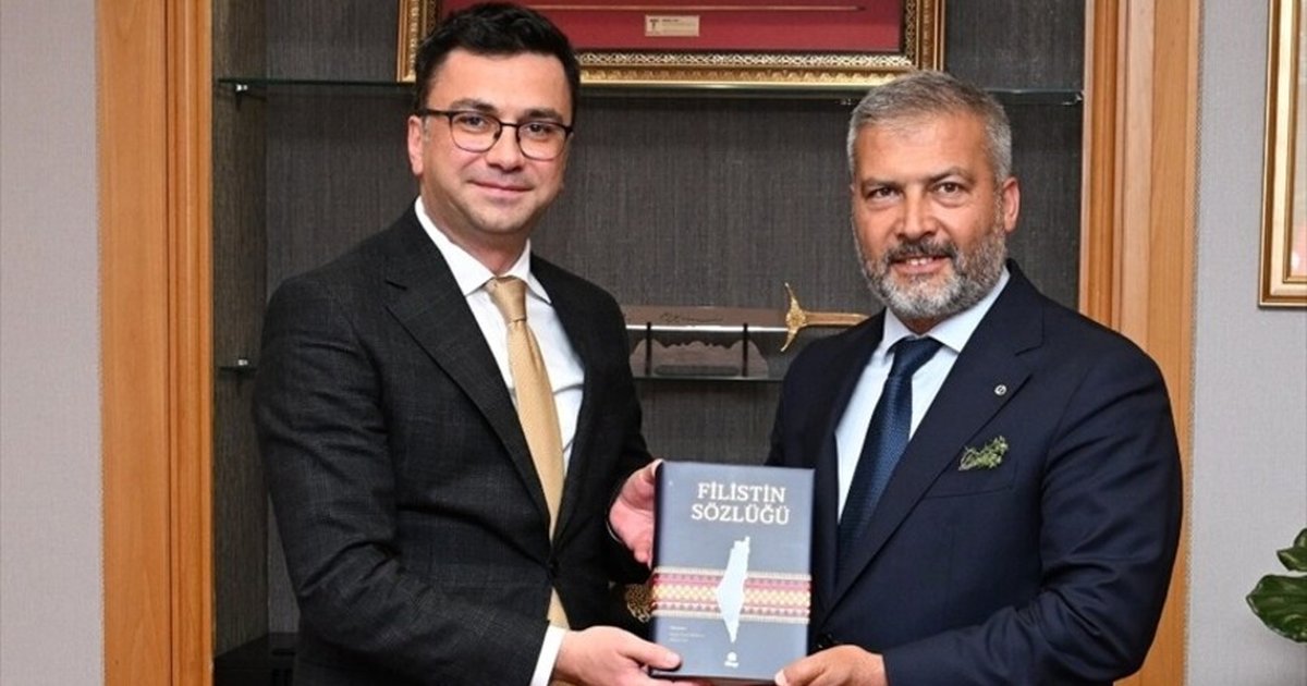 AA Genel Müdür Yardımcısı Oğuz Enis Peru, Anadolu Üniversitesi'ni ziyaret etti