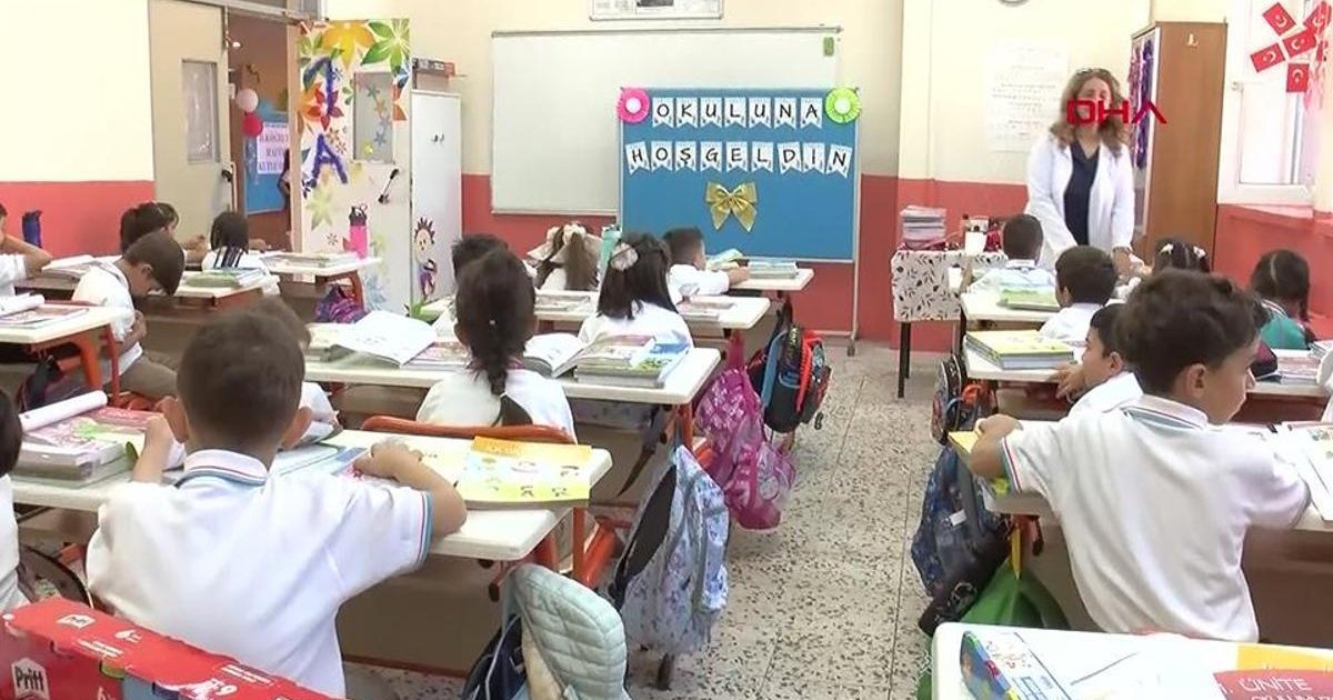 Bakan Tekin: Ara Tatiller Kaldırılmıyor