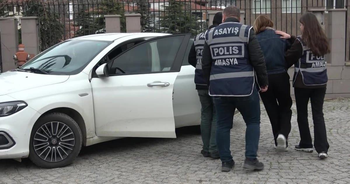 Kredi kartı kopyalayarak 2 milyon lira dolandırıcılık yaptılar