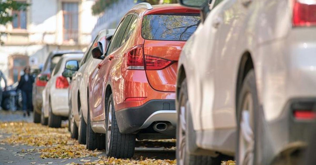 İstanbul'da Park Krizi: 6 Aracın 1'i İçin Yer Var