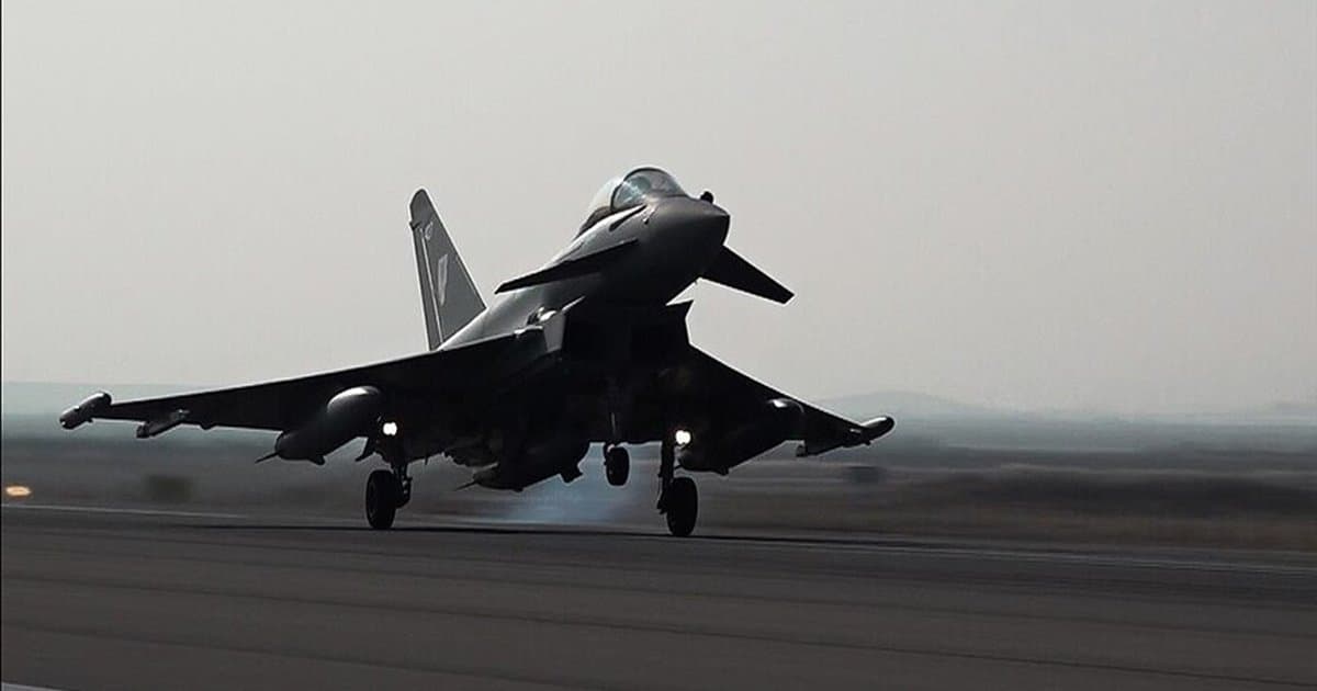 İngiltere, Hürmüz Boğazı'na ek savaş uçağı ve dronlar sevk edecek