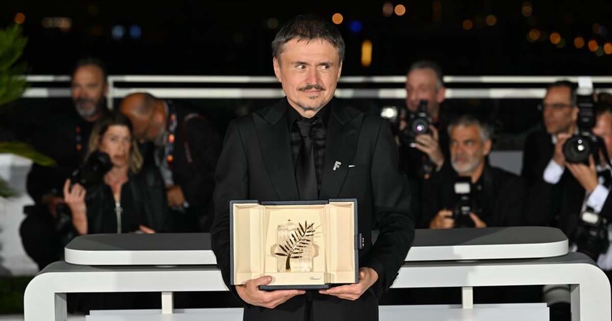 Cristian Mungiu Altın Palmiye Ödülü'nü kazandı