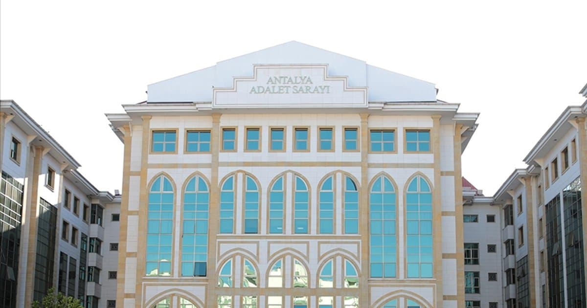 Antalya'da Yasa Dışı Bahis Operasyonu: 72 Gözaltı