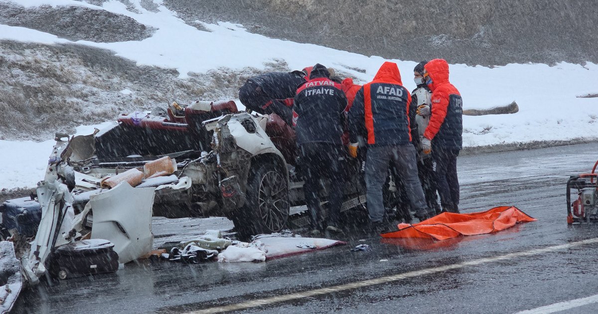 Tatvan'daki feci kazada ölü sayısı 3 oldu
