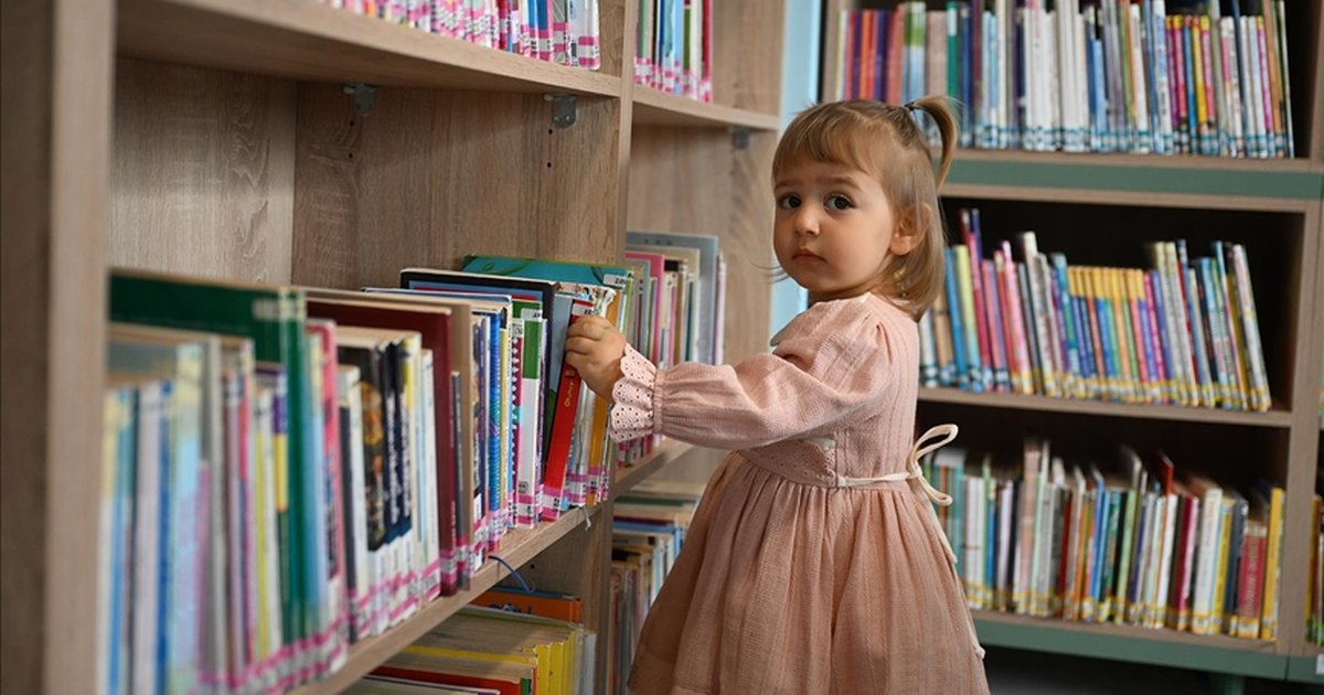 Küçük yaşta kitap sevgisi kazandırıyor