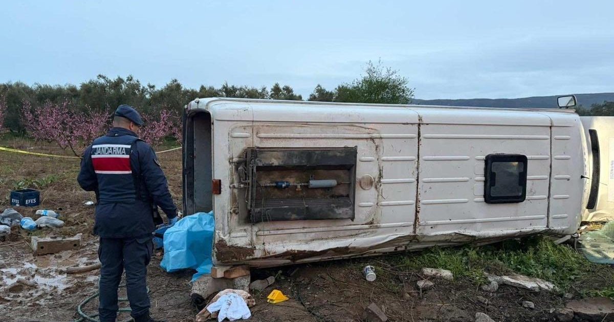 İşçileri taşıyan minibüs takla attı: 1 ölü, 12 yaralı