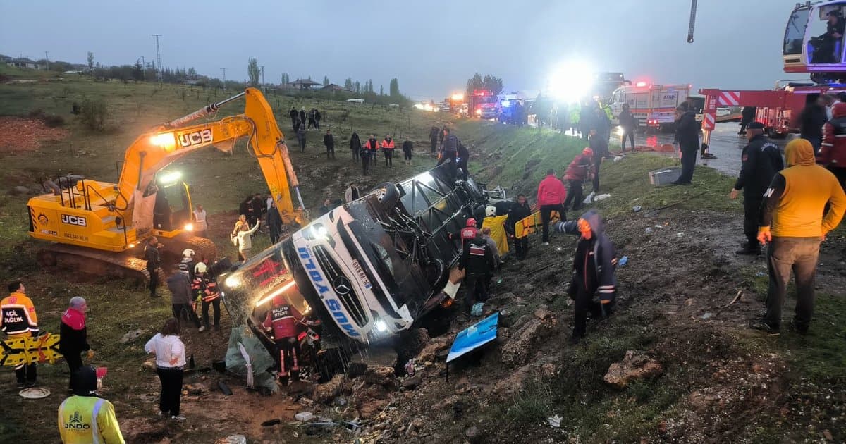 Malatya'da yolcu otobüsü kazası: 4 ölü, 15 yaralı