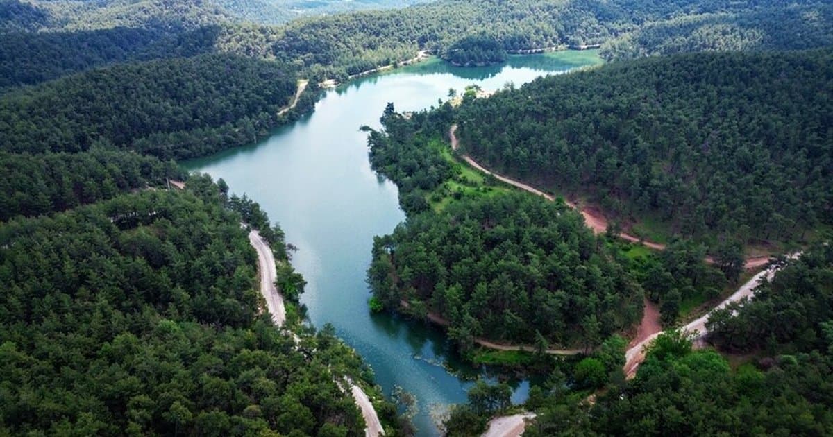 Antalya'daki Ekşili Göleti yağışlarla canlandı