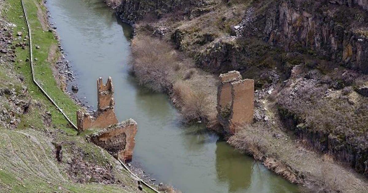 Türkiye ve Ermenistan'dan tarihi imza: Ani Köprüsü restorasyonu