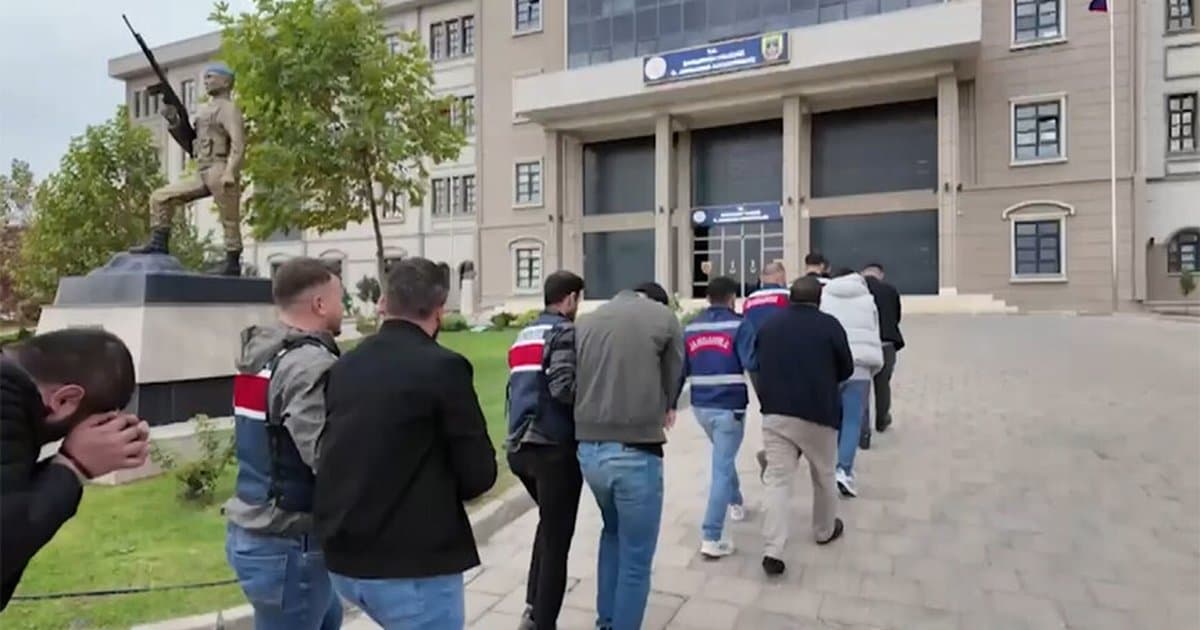 Jandarmanın 22 ildeki yasa dışı bahis operasyonunda 61 şüpheli yakalandı