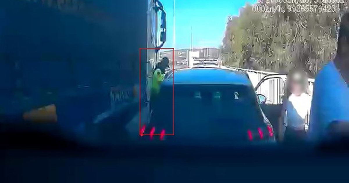 İzmir'de Jandarma Personelini Kaza Kurtardı