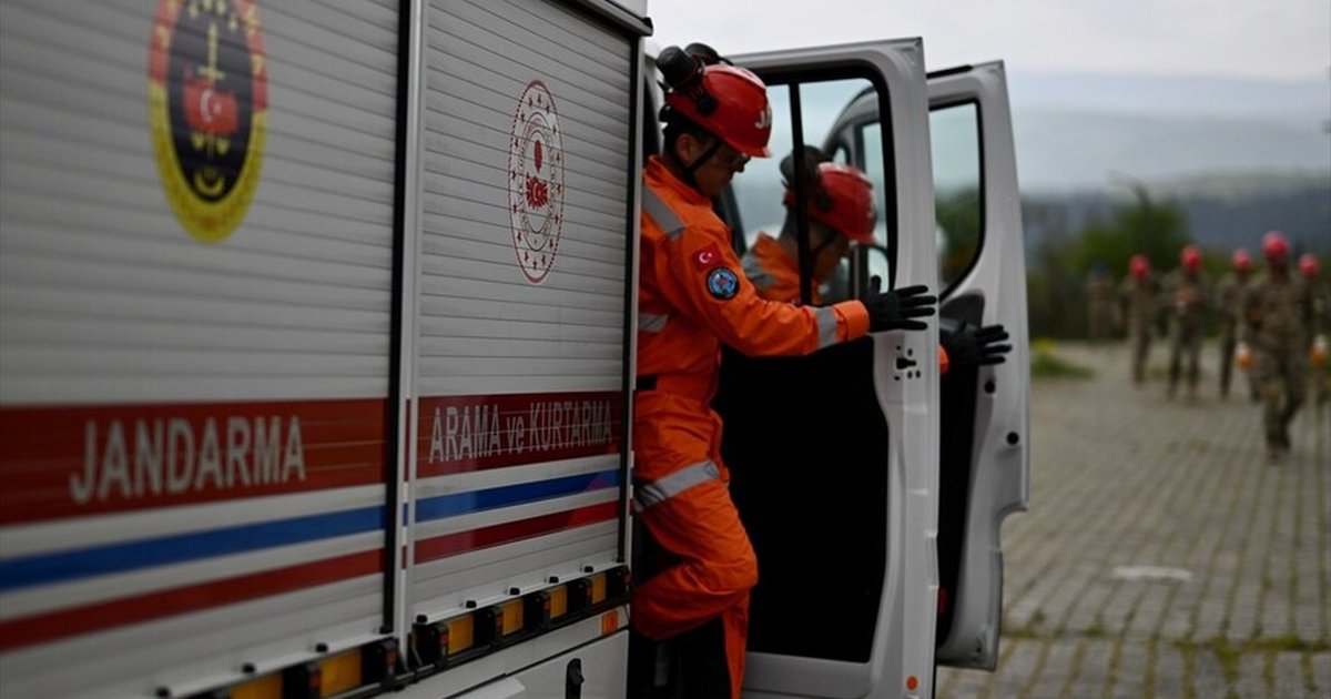 Bolu'da jandarma timleri zorlu tatbikatlarla göreve hazırlanıyor