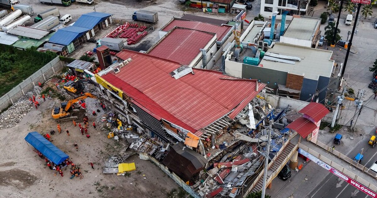 Filipinler'de 7,8 büyüklüğünde deprem: Ölü sayısı 45'e çıktı