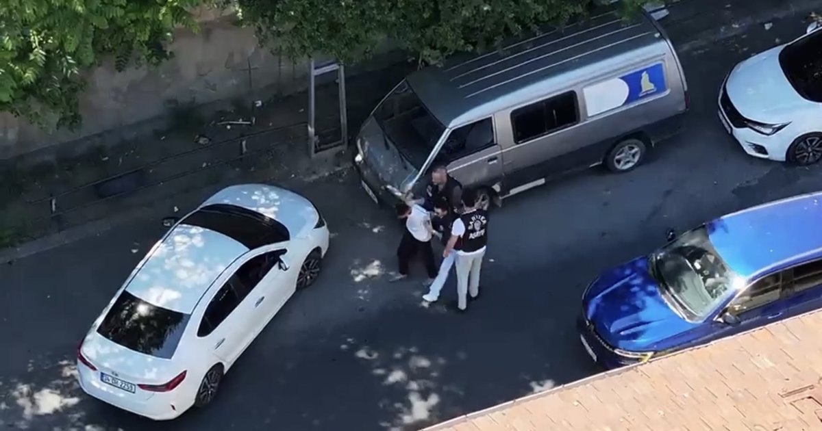 13 yaşındaki çocuk minibüs çaldı, İstanbul turu yaptı