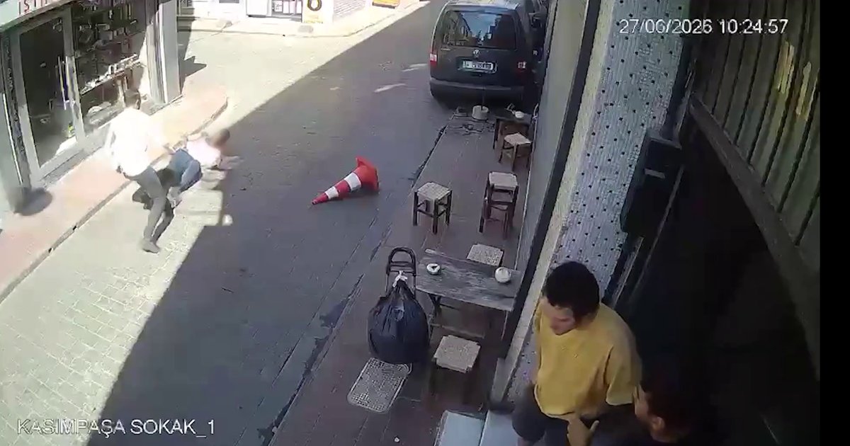 Beyoğlu'nda taciz iddiası kanlı bitti: 3 gözaltı