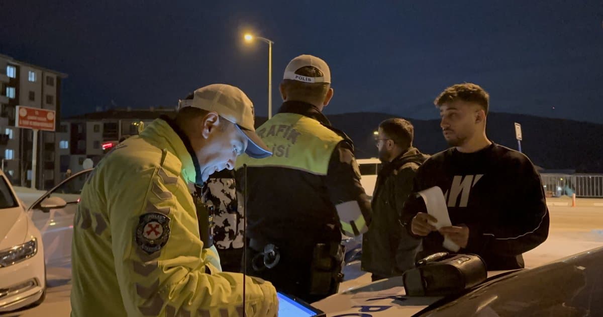 Araçta ses sistemi bulunduran sürücüye ceza
