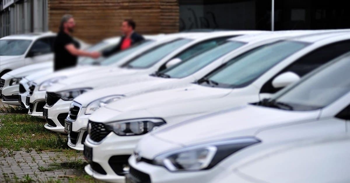 Otomobil ve hafif ticari araç pazarı geriledi