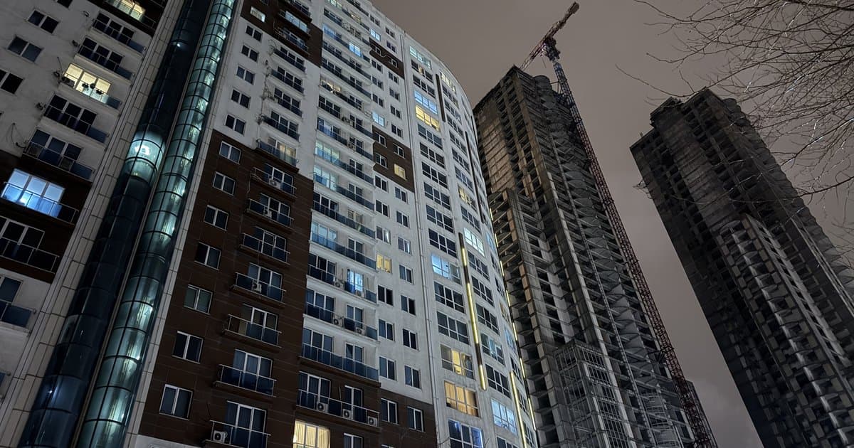 Esenyurt'ta 2 kişi silahla vurularak ölü bulundu