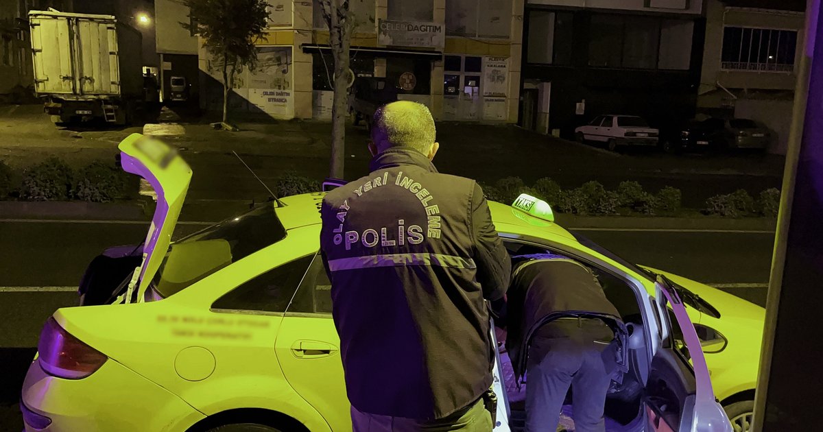 Taksi şoförü seyir halindeyken bıçaklandı