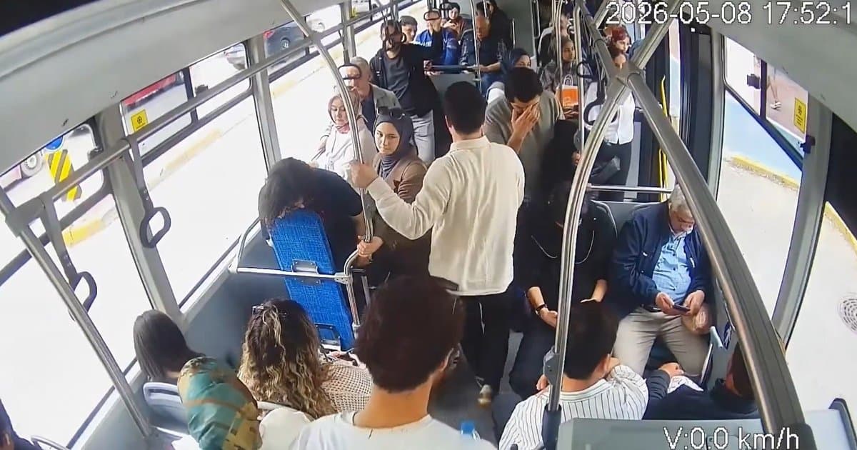 Sakarya'da Otobüste Panik Anlar: Şoför ve Hemşire Hayatını Kurtardı