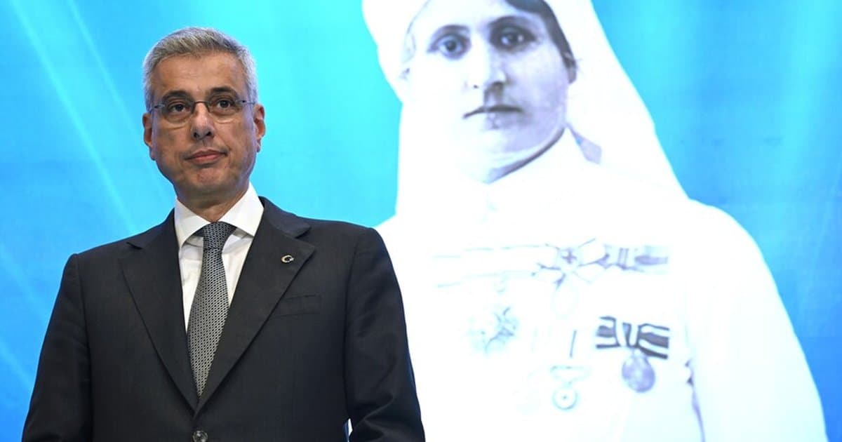 Sağlık Bakanı Memişoğlu: Hemşire ve Ebe Sayısı 330 Bini Aştı