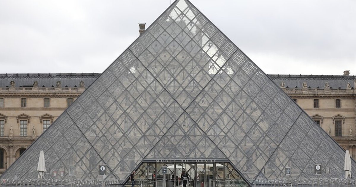 Louvre Müzesi aşırı sıcaklar nedeniyle erken kapanıyor