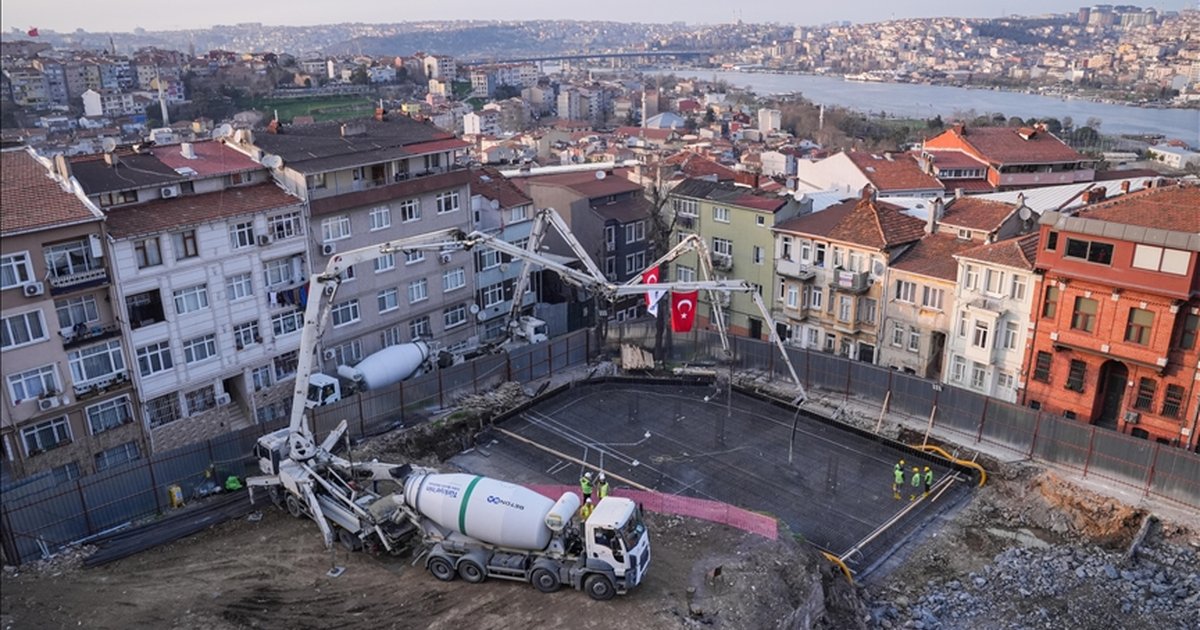 İstanbul'da öğrenci yurdu temeli atıldı