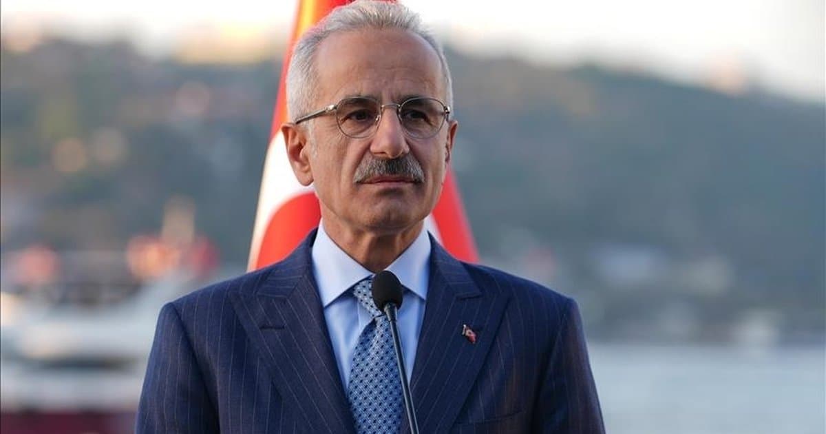 Ulaştırma Bakanı Uraloğlu: Orta Doğu'ya Uçuşlar Ertelendi