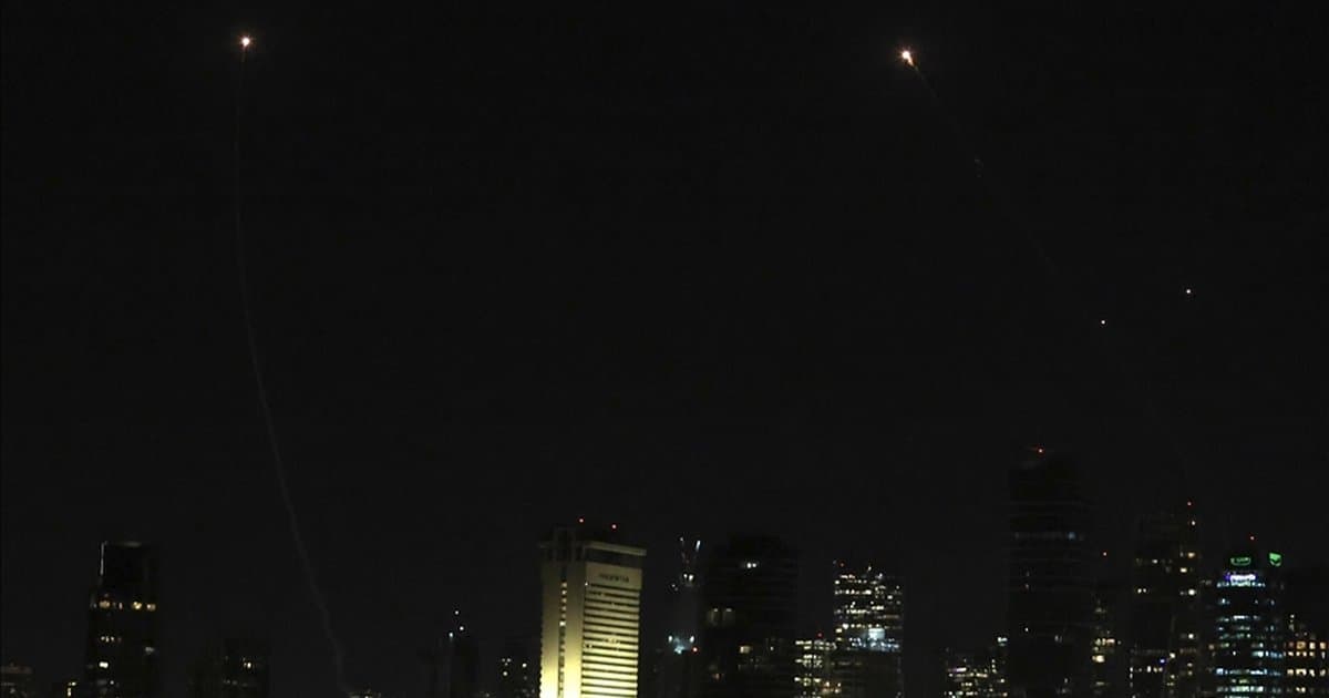 İran'dan İsrail'e Misilleme Saldırıları: Tel Aviv ve Kudüs'te Patlamalar