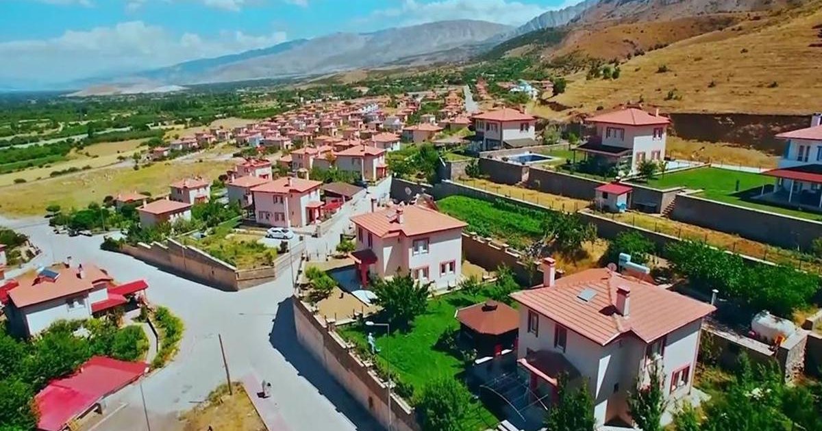 AYM'den CHP'ye ret: 2 bin altı nüfusa köy statüsü