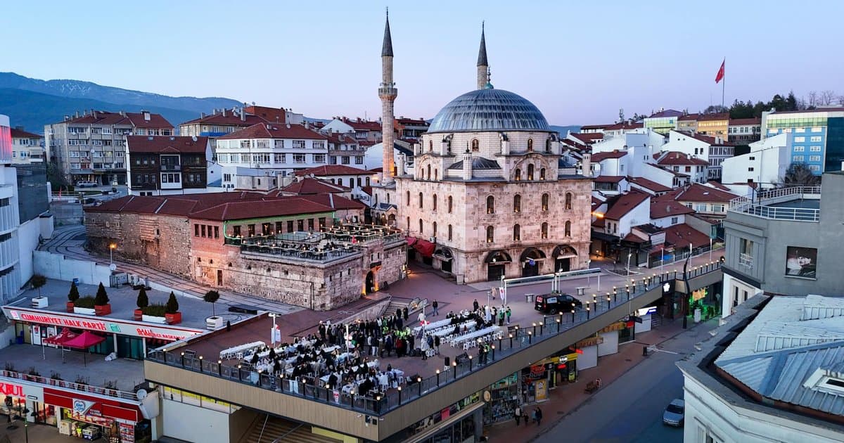 İzmir'deki kooperatif soruşturmasında CHP Ankara İl Başkanı tutuklandı