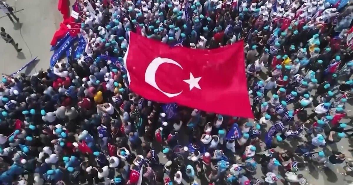 1 Mayıs’ta siyasilerden peş peşe mesajlar
