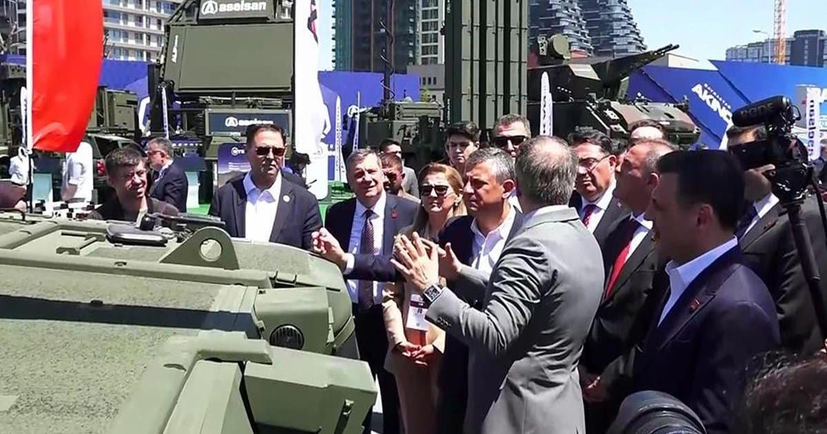 Özgür Özel'den SAHA EXPO 2026'ya ziyaret