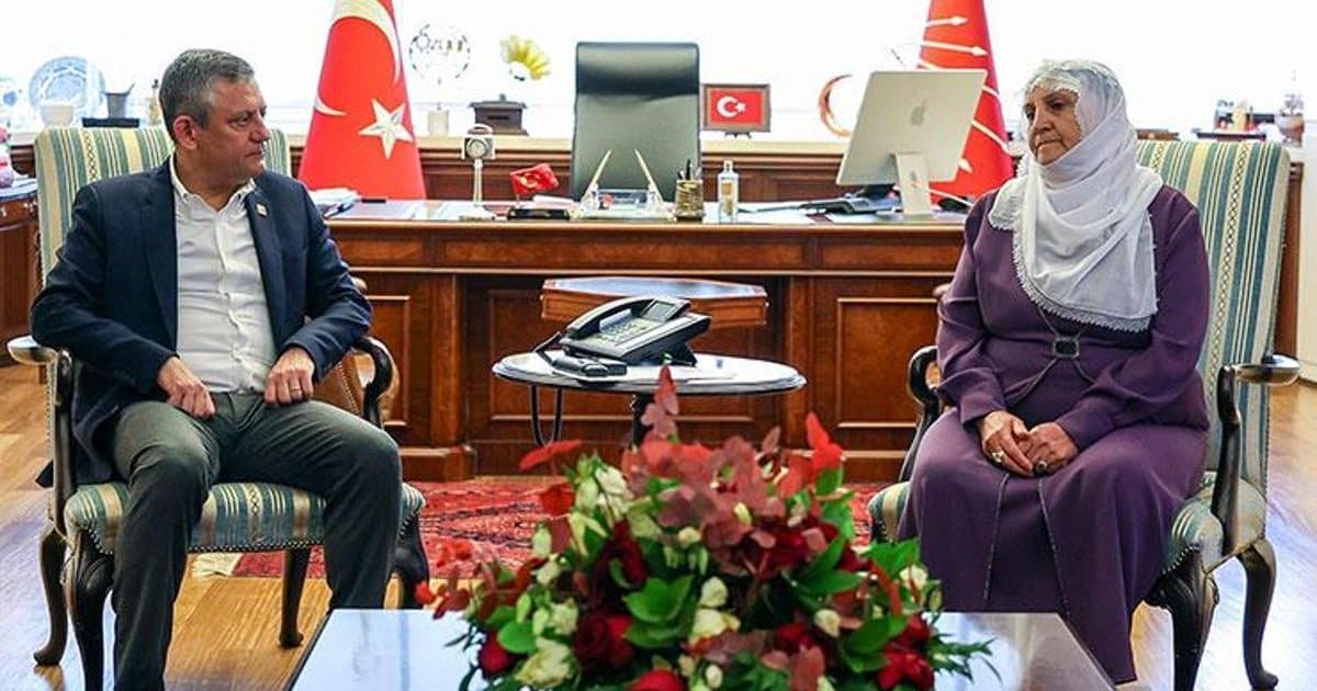 Özgür Özel, Barış Anneleri heyetini kabul etti