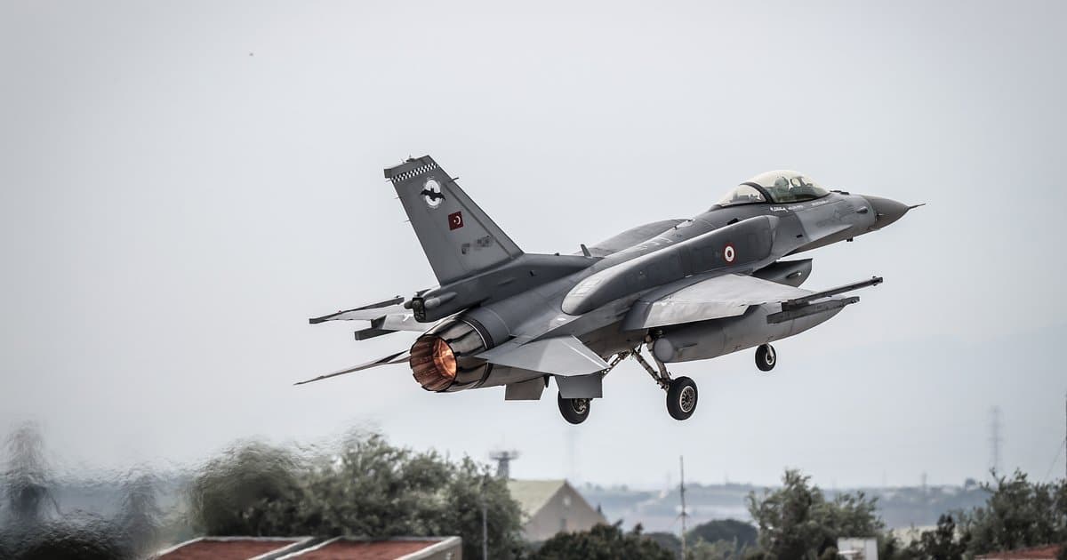 Türk Jetleri EFES Tatbikatında Görev Aldı