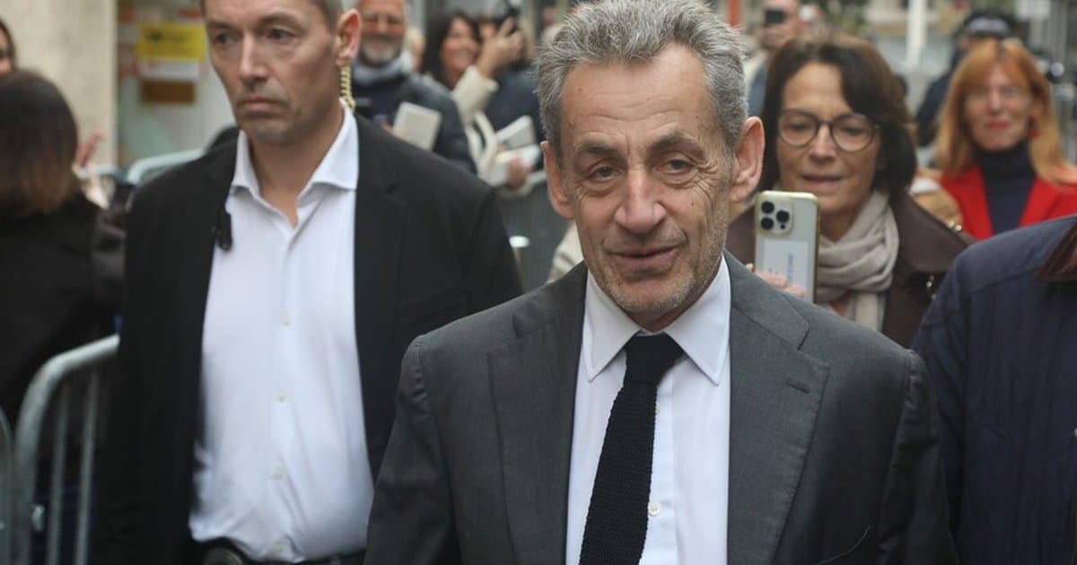 Fransa'da Sarkozy'ye Libya davasında 7 yıl hapis talebi